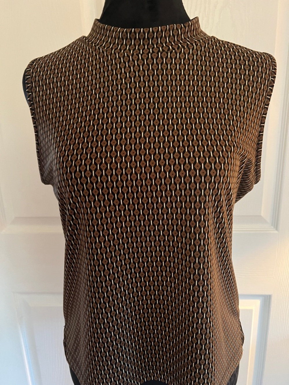 Casual corner Annex geometric blouse black brown pattern top size Medium Petite